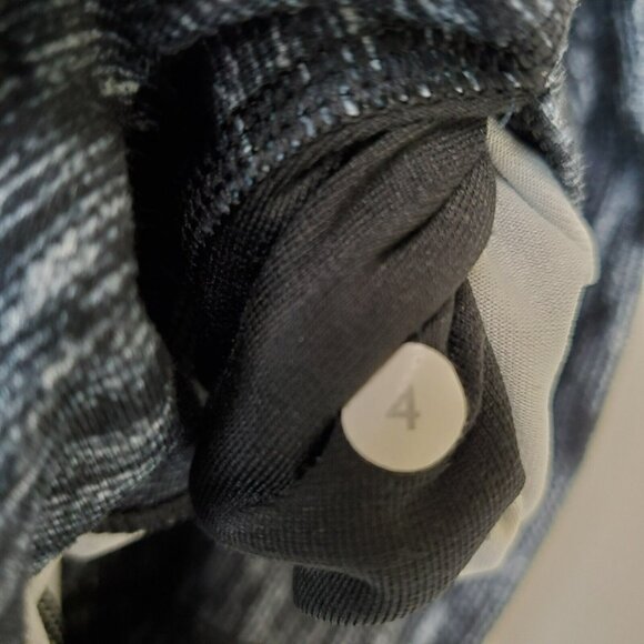 Lululemon Wunder Under Pant Hi-Rise Size 4 Dramatic Static White Black 25" - Picture 3 of 7